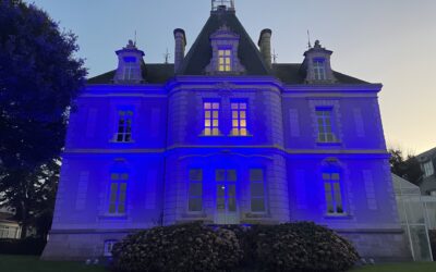 L’Hôtel de Ville tout de bleu vêtu pour « Movember »